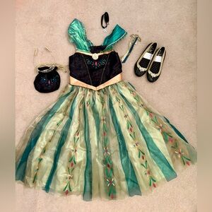 Deluxe Disney Store Anna Dress (Frozen) -Size 7/8